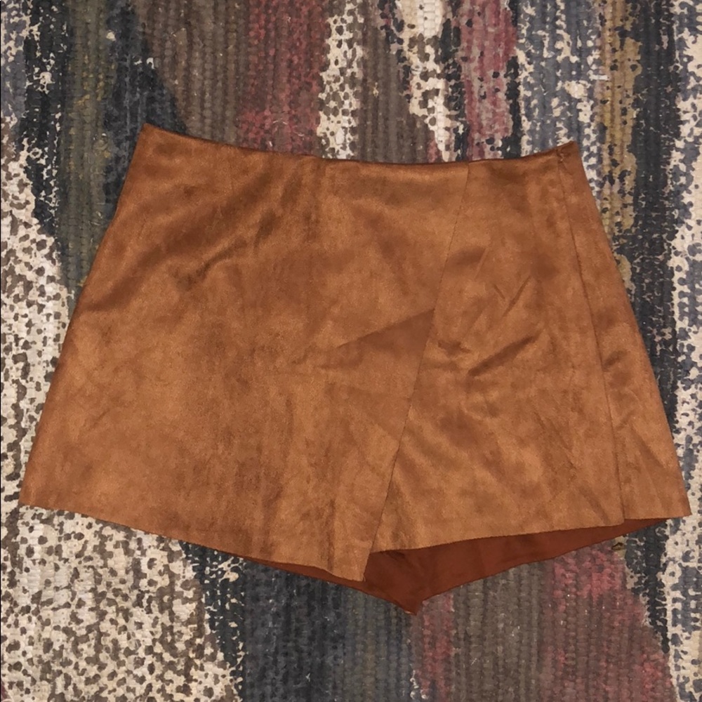 Dress Forum Velvet Skort